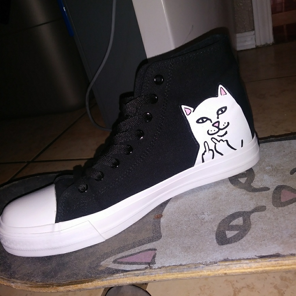 Shoes - Picture 2 of 2
